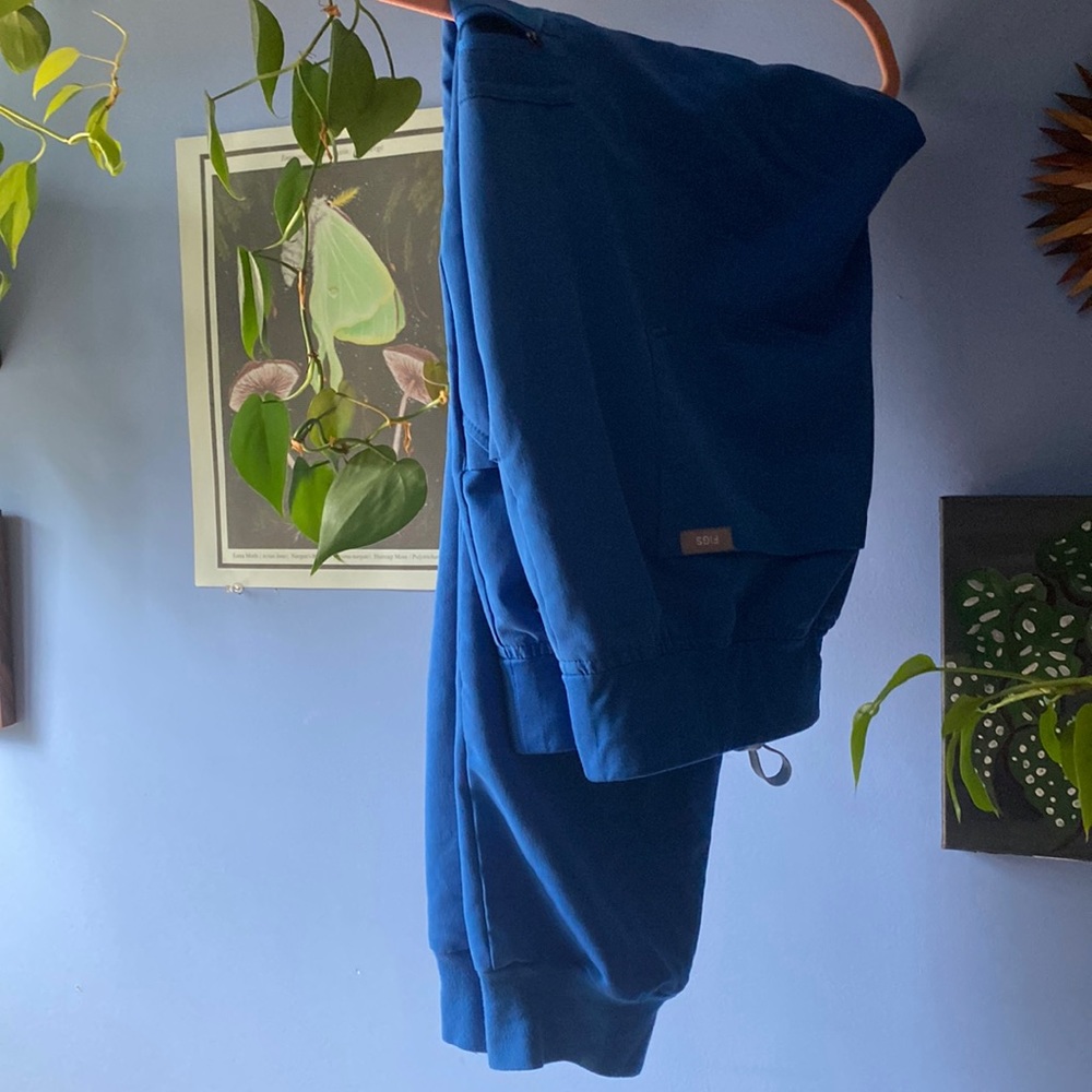 FIGS Zamora jogger royal blue